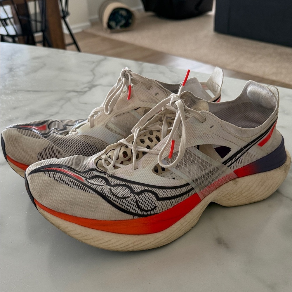 Saucony Endorphin Elite